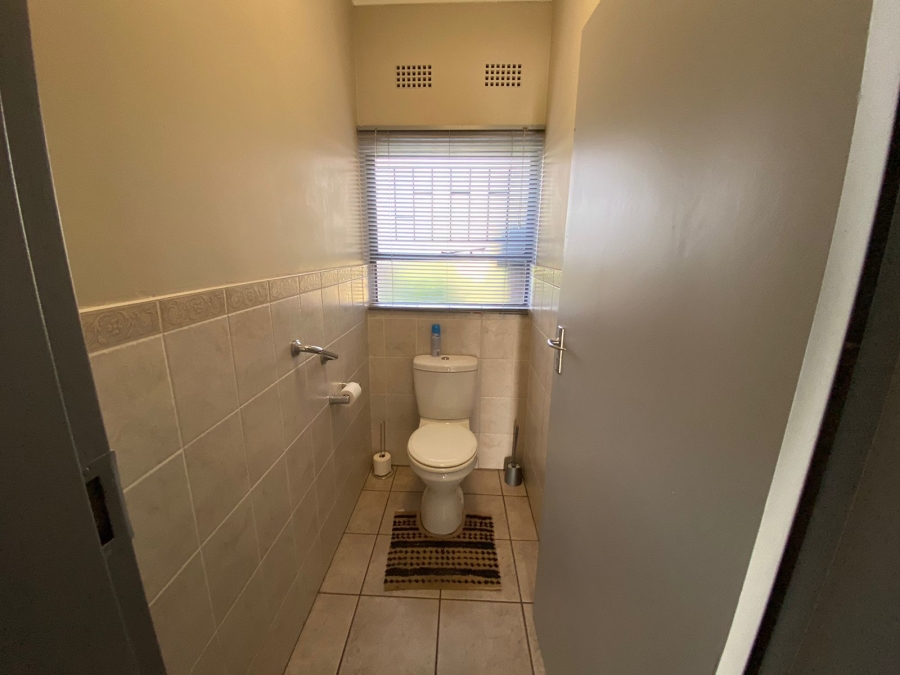 8 Bedroom Property for Sale in Grimbeeck Park North West